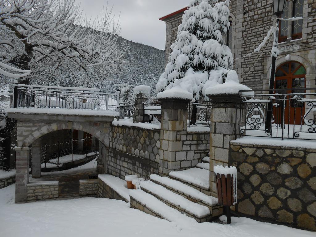 Oihalia Guesthouse Fidhakia Bagian luar foto