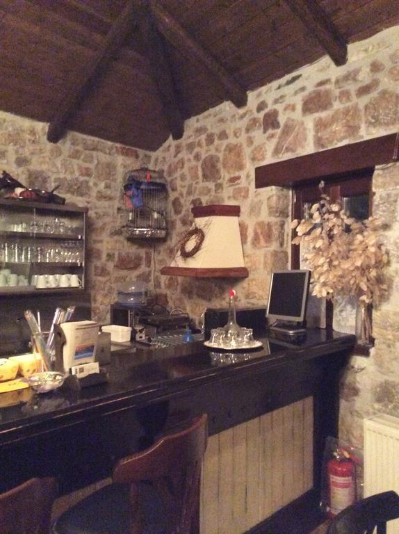 Oihalia Guesthouse Fidhakia Bagian luar foto