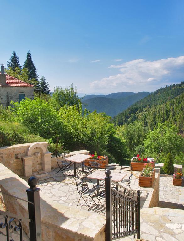 Oihalia Guesthouse Fidhakia Bagian luar foto