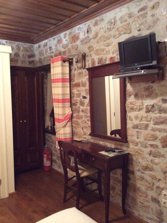 Oihalia Guesthouse Fidhakia Bagian luar foto