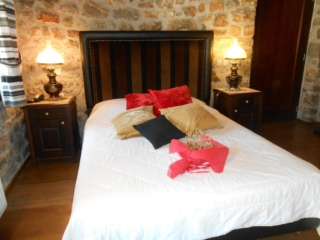 Oihalia Guesthouse Fidhakia Bagian luar foto