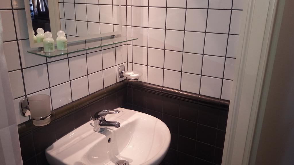 Oihalia Guesthouse Fidhakia Bagian luar foto